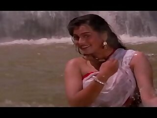 Padmini Kolhapure - hot Video 5